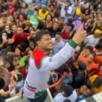 Arrastao-de-Thiago-Aquino-na-Micareta-ft-Maylla-Nunes-acorda-cidade6-300x198-1