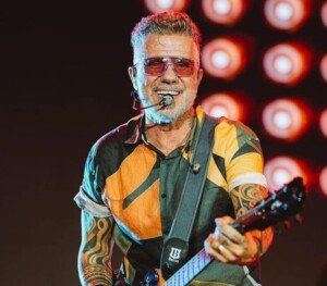 Cantor-Tuca-Fernandes-Foto-Divulgacao-300x263-1