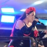 Cantora-Gabi-Moraes-Micareta-de-Feira-2024-300x200-1