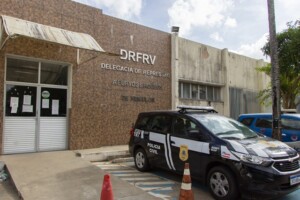 Delegacia-de-Repressao-Furtos-e-Roubos-Salvador-Foto-Ascom-PC-300x200-1