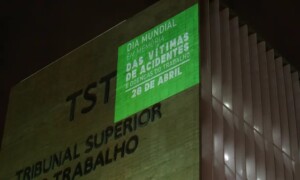 Dia-Mundial-em-memoria-das-vitimas-de-acidentes-e-doencas-do-trabalho-Foto-Fabio-Rodrigues-Pozzebom-AgEncia-Brasil-300x180-1
