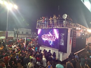 E-o-Tchan-Foto-Luiza-Vitor-Acorda-Cidade.jpg3_-300x225-1