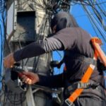 Equipes-do-Depom-desinstalam-cameras-do-trafico-300x225-1