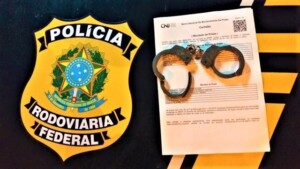 Homem-e-preso-pela-PRF-por-falta-de-pagamento-de-pensao-em-Barreiras-300x169-1