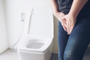 Incontinencia-urinaria-Foto-Jcomp-Freepik-300x200-1