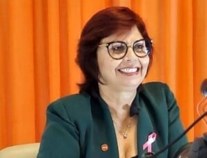 Leninha-Valente-foto-carlos-eduardo-foto-sind-dos-bancarios-da-ba-300x229-1