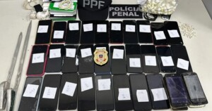 Operacao-apreende-celulares-drogas-e-armas-na-Penitenciaria-Lemos-Brito-em-Salvador-Foto-Divulgacao-Seap-300x158-1
