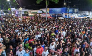 Parangole-Micareta_-Foto-Iasmin-Santos-Acorda-Cidade-300x183-1