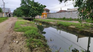 Rua-Bonfinopolis-no-bairro-Mangabeira-ft-Ed-Santos-acorda-cidade2-300x169-1