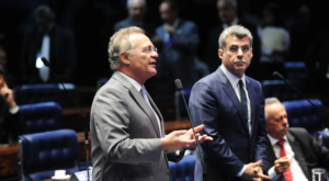 Senador-Renan-Calheiros-PMDB-AL-em-pronunciamento.senador-Romero-Juca-PMDB-RR-Foto-Agencia-Senado-300x165-1