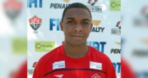 Vitoria-jogador-Alysson-300x158-1