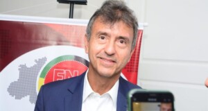 andre_curvello_1_widelg-foto-divulgacao-300x160-1