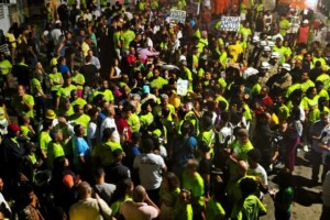 bloco-zero-hora-2024-foto-matheus-souza-gova-300x200-1