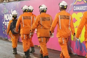 corpo-de-bombeiros-na-micareta-01-300x200-1