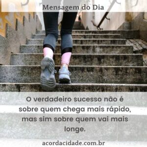 mensagem-do-dia-sucesso-quem-vai-mais-longe-300x300-1