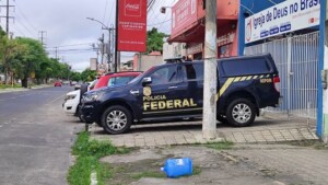 policia-federal-feira-de-santana-foto-ed-santos-acorda-cidade-300x169-1