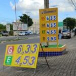 posto-de-combustivel-preco-da-gasolina-ft-Ed-Santos-acorda-cidade-300x195-1