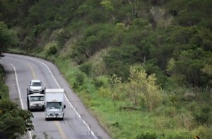 rodovia-ultapassagem-PRF-veiculos-carros-300x196-1