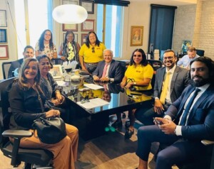 APLB-e-representantes-da-rede-municipal-de-ensino-participam-de-Audiencia-de-Conciliacao-no-TJ-BA-Foto-Arquivo-Pessoal-300x238-1