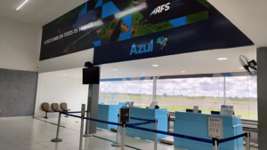 Azul-Aeroporto-Foto-Ed-Santos-Acorda-Cidade-300x169-1