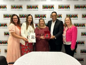 Bahia-Sem-Fome-ganha-apoio-para-expansao-durante-encontro-com-governadora-em-exercicio-Foto-Eduardo-Aiache-GOVBA-300x225-1