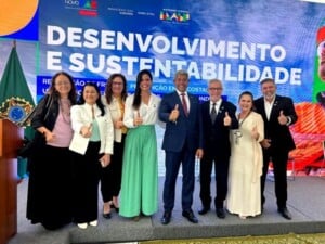 Bahia-vai-receber-mais-de-800-equipamentos-e-obras-do-Novo-PAC-Selecoes-Foto-Eduardo-Aiache-GOVBA-300x225-1