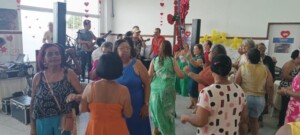 Baile-de-Dia-das-maes-dona-Zazinha-ft-Paulo-Jose-Acorda-cidade1-300x135-1