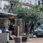 Baixa-do-Guaiba-revela-destruicao-e-prejuizo-em-Porto-Alegre-Foto-Rafa-neddermeyer-Agenca-Brasil.jpg1_-300x180-1