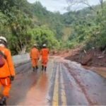 Bombeiros-baianos-permanecem-atuando-na-operacao-de-busca-e-resgate-no-Rio-Grande-do-Sul-Foto-Divulgacao-300x170-3