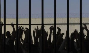 Carceragem-presos-detentos-Foto-Wilson-Dias-agencia-Brasil-300x180-1