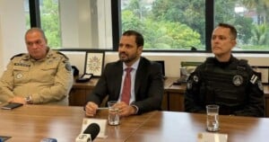 Entrevista-coletiva-Operacao-fogo-amigo-300x158-1