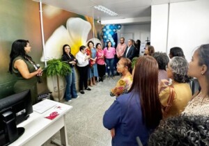 Hospital-Cleriston-Andrade-inaugura-espaco-destinado-ao-cuidado-e-bem-estar-dos-funcionarios1-300x210-1