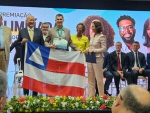 Jose-Fabio-de-Araujo-Lima-professor-de-matematica-premiado-300x226-1