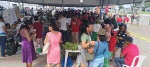 Liderancas-sindicais-e-trabalhadores-comemoram-feriado-com-palestras-e-atividades-culturais-na-Praca-da-Matriz-Foto-Paulo-Jose-Acorda-Cidade-300x135-1