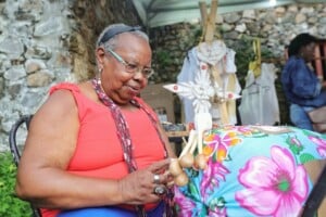 MG_8202-01_FotoManuelaCavadas_Mestra-Maria-do-Carmo-300x200-1