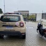 Operacao-Alcateia-apreensao-de-motocicleta-Foto-Policia-Militar-300x228-1