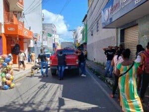 Operacao-Receita-Federal-Feiraguay-Foto-Ney-Silva-Acorda-Cidade4-300x225-1