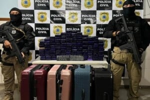 Policia-Civil-apreende-100kg-de-drogas-em-onibus-intermunicipal-em-Guanambi-Foto-Achei-Sudoeste-300x200-1