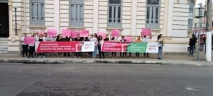 Profissionais-da-saude-realizam-protesto-em-frente-a-prefeitura-municipal-Foto-Paulo-jose-Acorda-Cidade.jpg1_-300x135-1