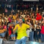 Raffa-Lima-cantor-de-arrocha-300x191-1