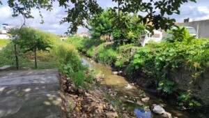 Rua-Canal-bairro-Jardim-Acacia-ft-Ed-Santos-Acorda-Cidade-300x169-1