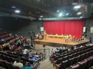 camara-municipal-feira-no-amelio-amorim-300x225-1