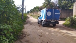 homicidio-no-bairro-Papagaio-Foto-Enviada-pelo-WhatsApp-300x169-1