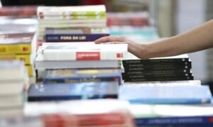 livros-Marcelo-Camargo-Agencia-Brasil-300x179-1