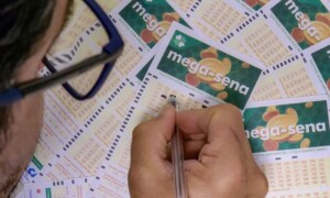 mega-sena-loteria-foto-rafa-neddemeyer-ag-brasil-arquivo-300x180-2