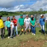 Acao-ambiental-retira-residuos-poluentes-das-margens-do-Rio-Jacuipe-ft-Ney-Silva-acorda-cidade2-300x225-1