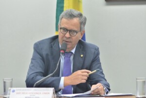 Deputado-Felix-Mendonca-Jr.-Foto-divulgacao-300x201-1