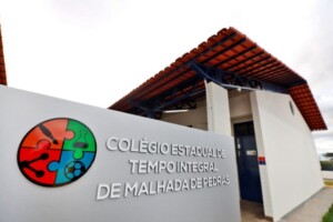 Feijao-AlmeidaGOVBA-Governo-do-Estado-segue-com-novas-entregas-neste-domingo-em-Malhada-de-Pedras4-300x200-1