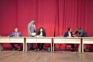 Foto-Divulgacao-Camara-Municipal-300x200-1