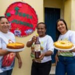 Licores-da-agricultura-familiar-ampliam-vendas-durante-o-Sao-Joao-da-Bahia-Foto-Andre-Frutuoso-CAR-300x200-1